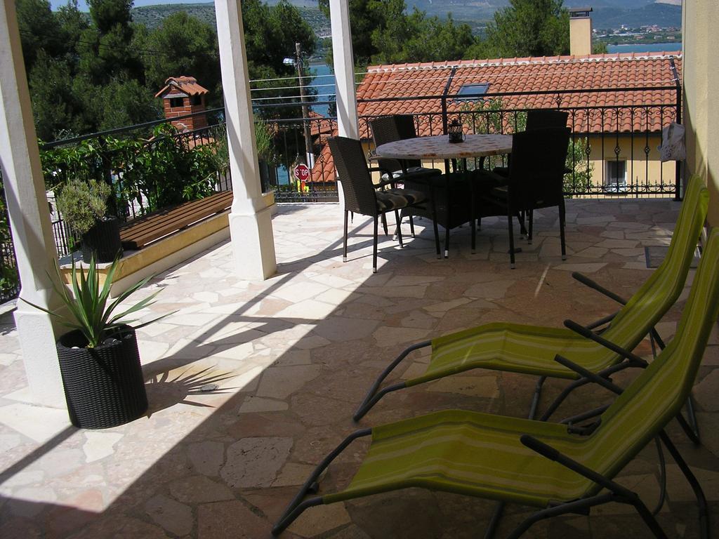 Apartments Viki Trogir Eksteriør billede