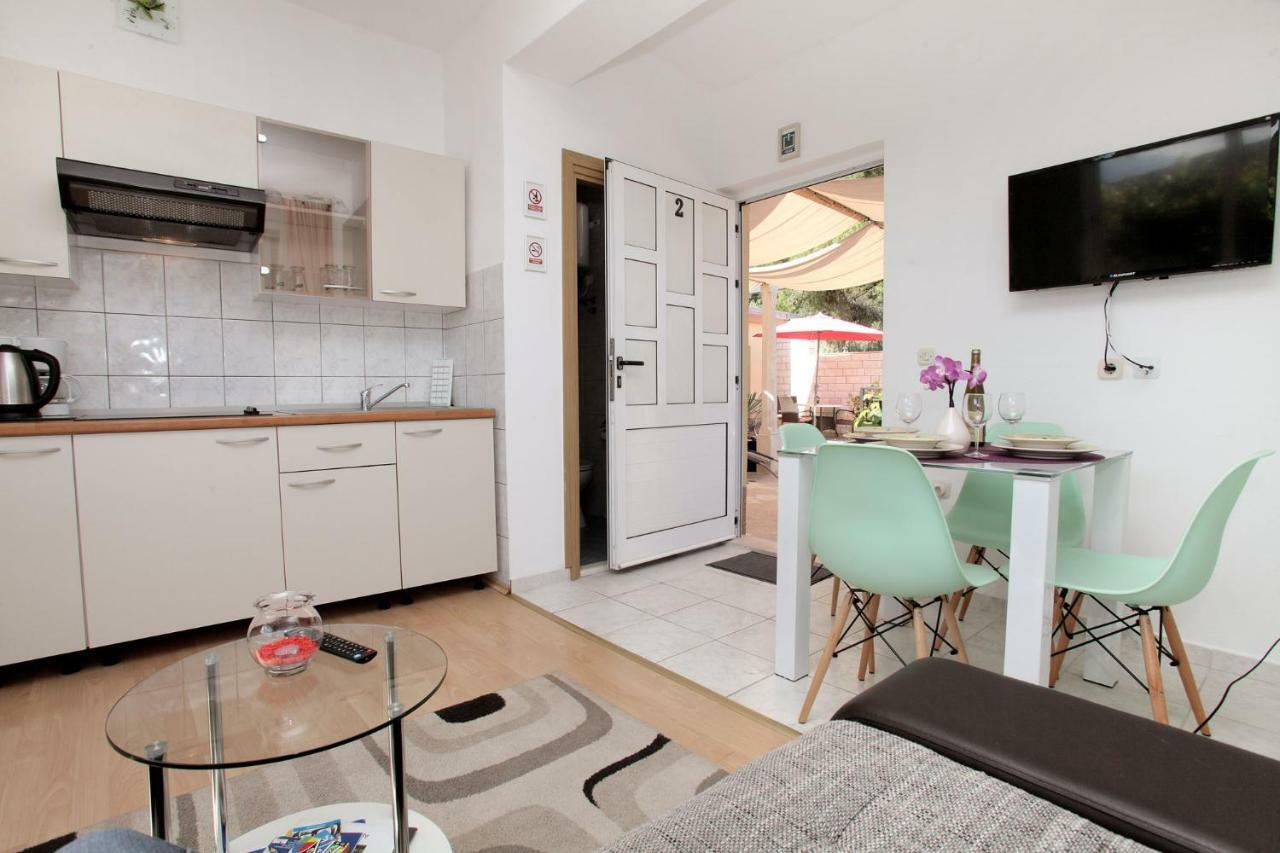 Apartments Viki Trogir Eksteriør billede