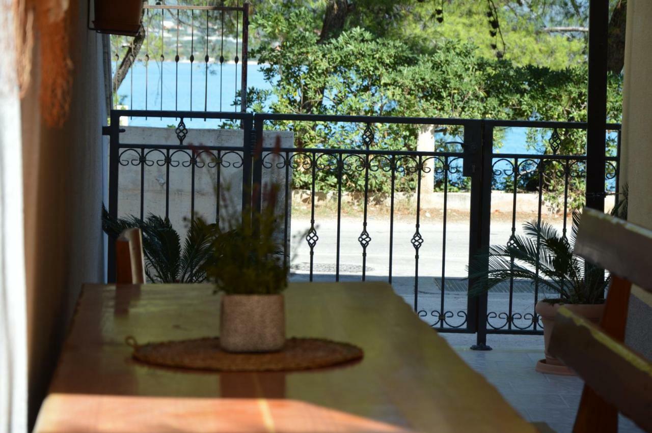 Apartments Viki Trogir Eksteriør billede