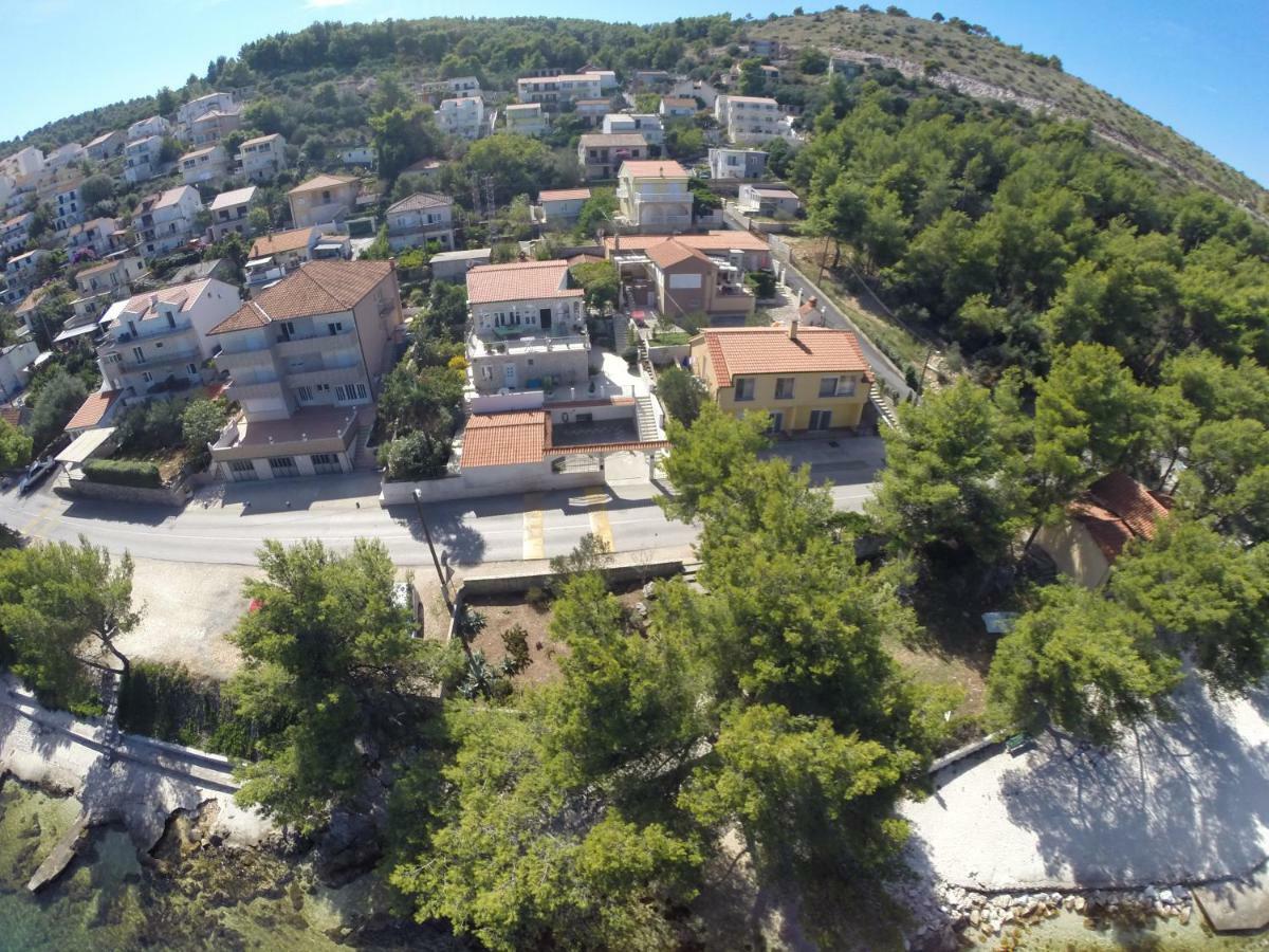 Apartments Viki Trogir Eksteriør billede