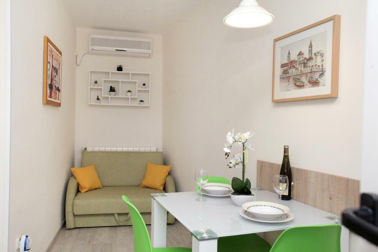 Apartments Viki Trogir Eksteriør billede