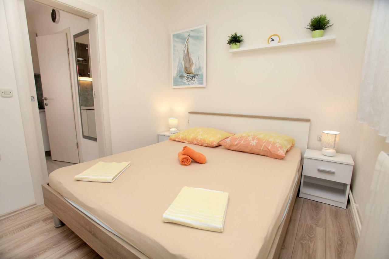 Apartments Viki Trogir Eksteriør billede