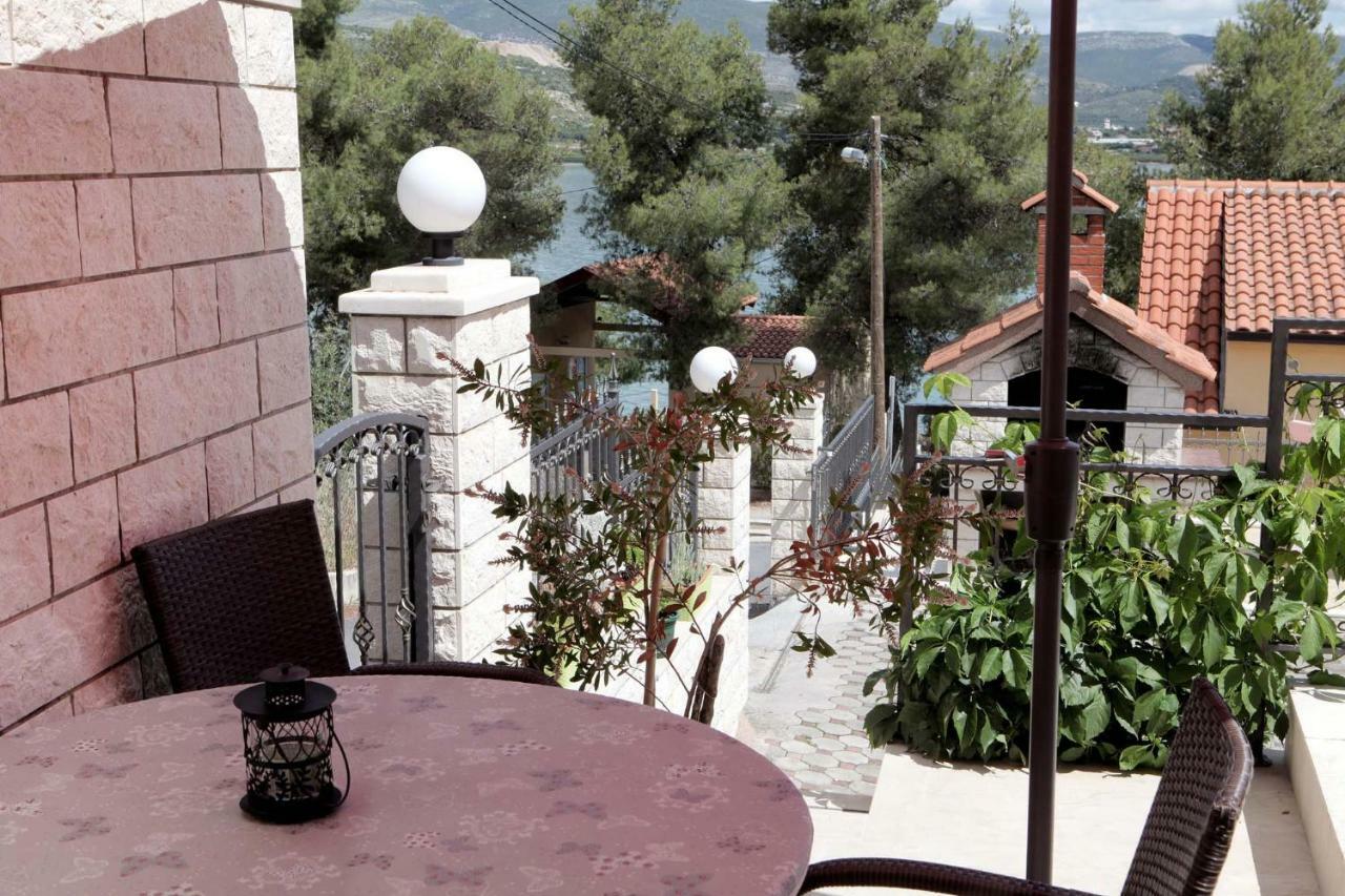 Apartments Viki Trogir Eksteriør billede