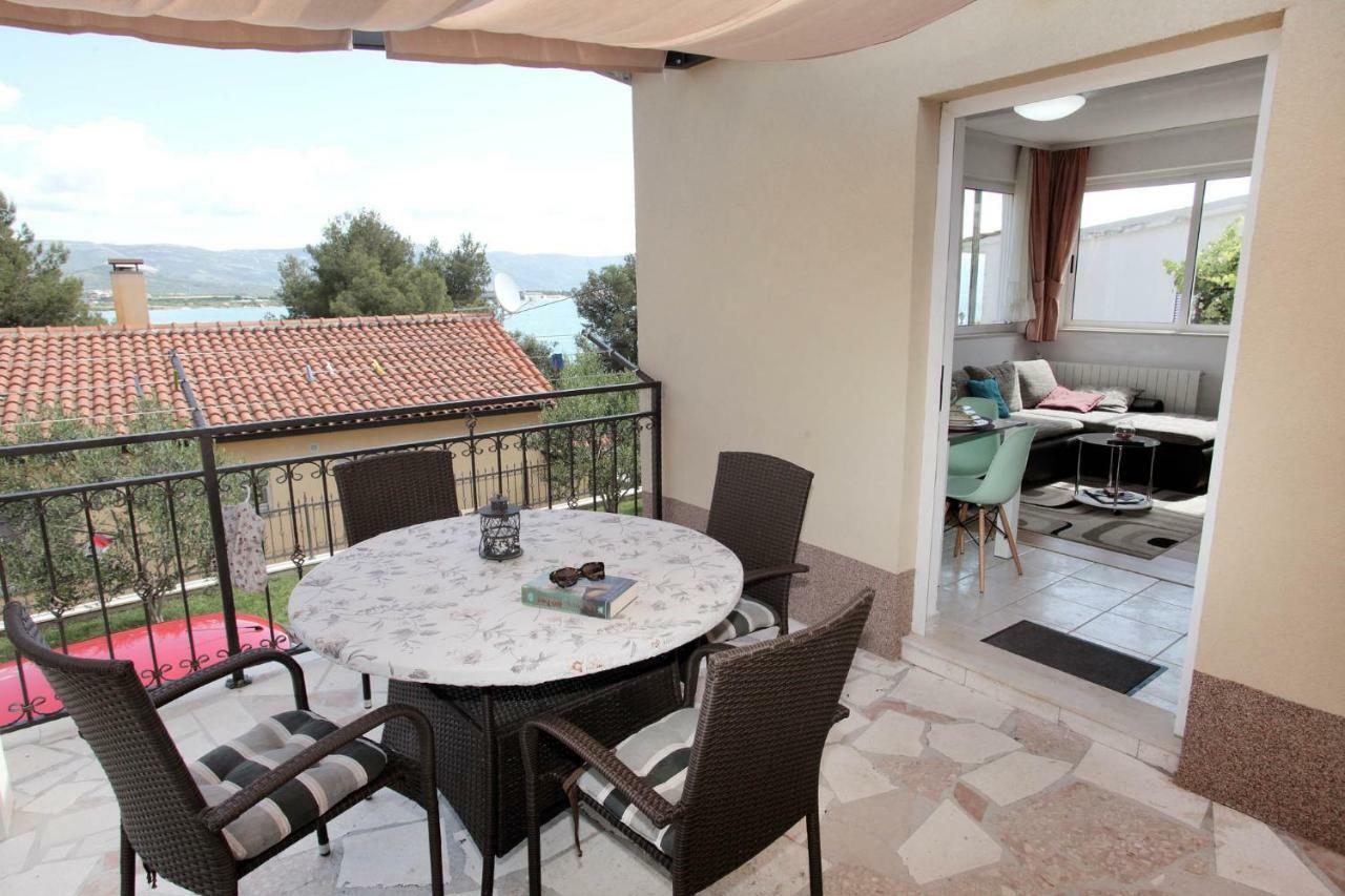Apartments Viki Trogir Eksteriør billede